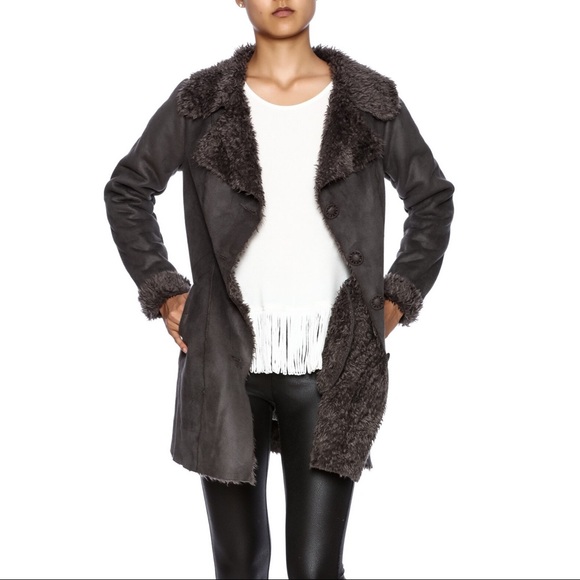 Monoreno Jackets & Blazers - MONORENO Charcoal Faux Suede Coat, size Small